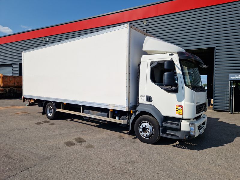 VOLVO FL 240 FOURGON HAYON